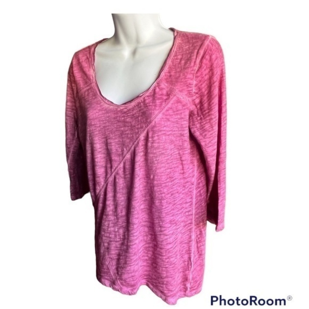 ✨🛍DKNY Jeans🛍 Asymmetrical Raw Edge Seam 3/4 Sleeve Weathered Pink Knit Top